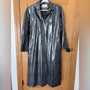Vintage Ken Sporn Wippette Woman XL Raincoat Snakeskin Print Front Snap Pockets